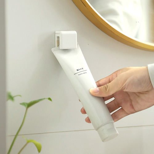 욕실 치약 로션 폼클렌징 무타공 다용도 벽걸이형 클립 홀더 거치대
